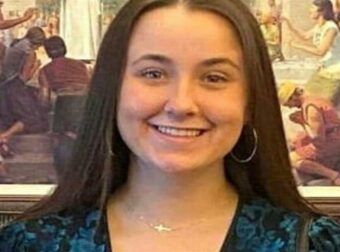 Ταξίδεψε 6000 χιλιόμετρα για να συναντήσει τον άντρα που γνώρισε στο Facebook και αυτός τη μαχαίρωσε 90 φορές