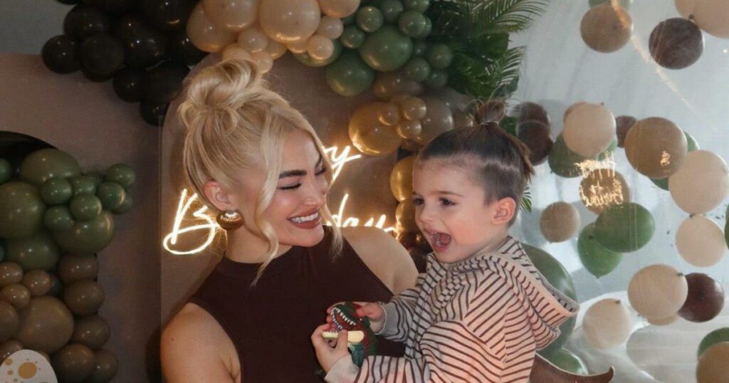 Ιωάννα Τούνη: Η αποκριάτικη στολή που φόρεσε ο Πάρης την έκανε να «λιώσει»