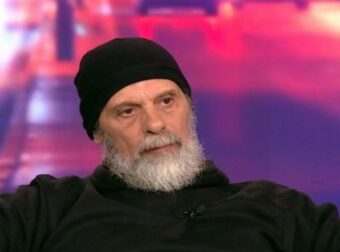 Τζώνυ Θεοδωρίδης: «Ο Δαλιανίδης μου είχε πει ότι αν έβγαινα με το κανονικό μου όνομα, θα με έλεγαν ψωνάρα»