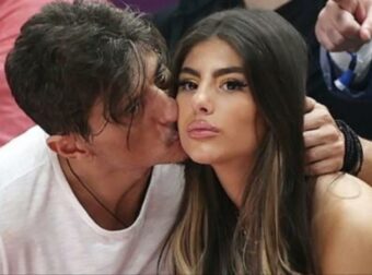 Όλοι μιλάνε για την Δέσποινα Γιαννακοπούλου: «Έφαγε λάχανο» την Καρντάσιαν, ανέβασε σέλφι να κρατάει στο χέρι αυτό και να… κρύβεται από πίσω