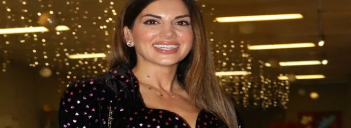 Η μια πιο όμορφη από την άλλη: Η Σταματίνα Τσιμτσιλή βγήκε με την αδερφή της και τράβηξε τα βλέμματα