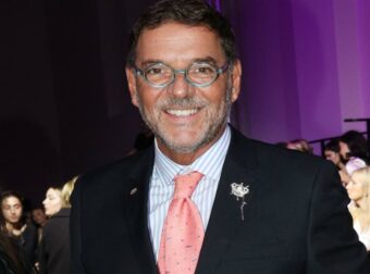 Συνελήφθη ο Γιώργος Τσαγκαράκης μετά την έφοδο για πλαστούς πίνακες – Δείτε το επίμαχο βίντεο που οδήγησε στις έρευνες###