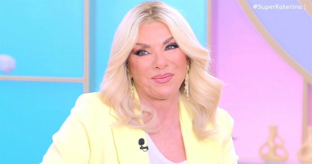 Δάφνη Μπόκοτα: Συγκινήθηκε με την έκπληξη για τα γενέθλιά της στο Super Κατερίνα – Εμφανίστηκε ο γιος της με τούρτα