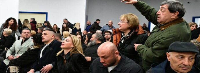 Ο Άρειος Πάγος μετά το χάος στη δίκη των Τεμπών: «Φαινόμενα “αγανακτισμένων”, εμποδίζουν την έναρξη, απειλούν ζωές δικαστών»
