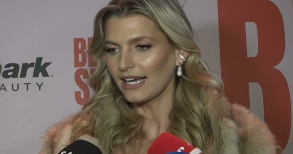 Μαίρη Βυτινάρος: «Άντρας μου είχε ζητήσει να μην φορέσω τακούνια μαζί του, δεν κράτησε πολύ»