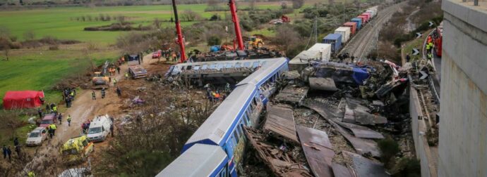 Δίκη Τεμπών: Η ώρα της αλήθειας για τους 57 νεκρούς – Στο εδώλιο 36 κατηγορούμενοι