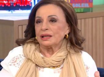 Χάρις Αλεξίου για τη φωνή της: «Πήγα σε έναν Γάλλο γιατρό και μου είπε “έχετε τις χορδές μιας 18χρονης”»