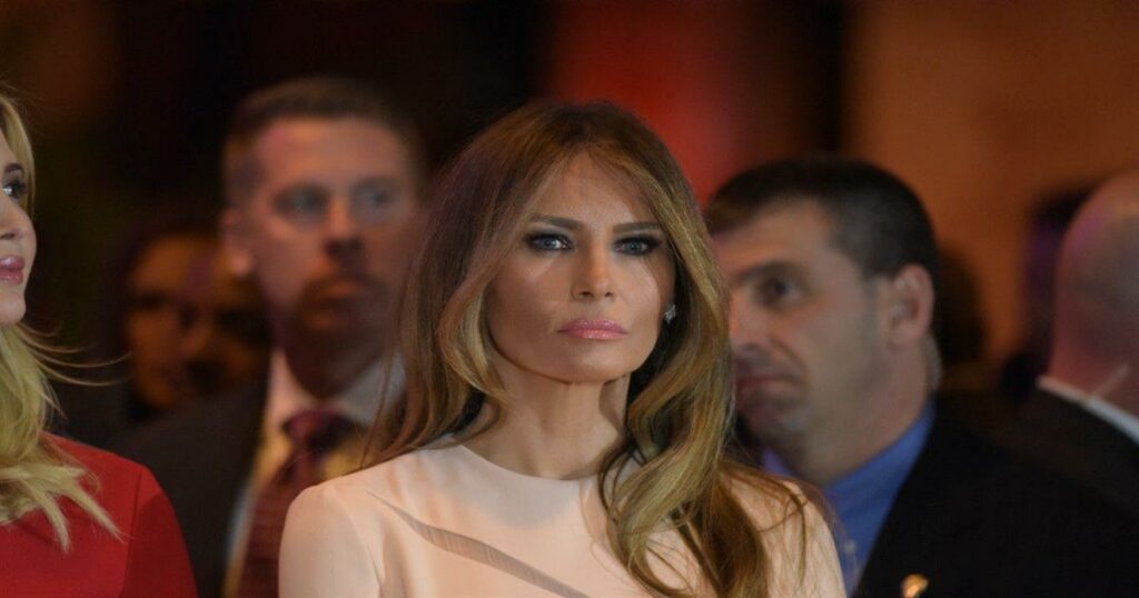 Αγνώριστη η Μελάνια Τραμπ: Η φωτογραφία από το παρελθόν που δείχνει την αλήθεια – Το πραγματικό της πρόσωπο πριν τις “πλαστικές” που άλλαξαν το πρόσωπό της