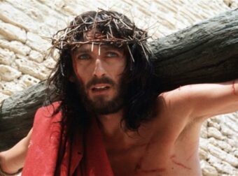 Ιησούς από τη Ναζαρέτ: Η «κομμένη» σκηνή της Ανάστασης που τελευταία στιγμή αποφάσισαν να μην μπει – Ο λόγος που δεν την είδαμε ποτέ