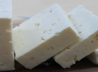 Το κόλπο της γιαγιάς για να διατηρήσεις τη φέτα για μήνες – Το 1 υλικό που κάνει τη διαφορά