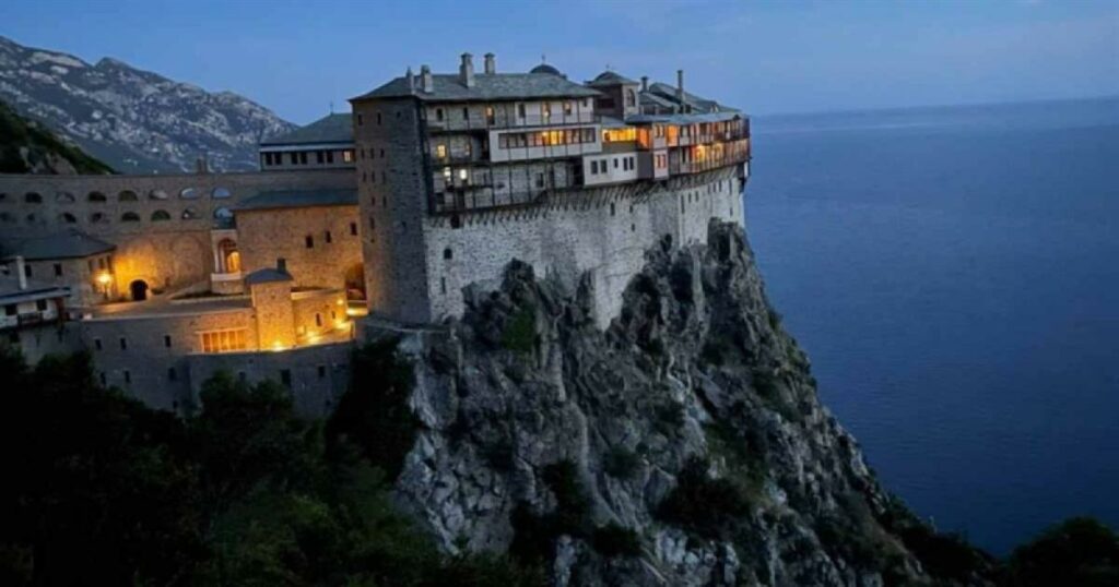 5 ιερά κειμήλια που φυλάσσονται στο Άγιον όρος και δεν το γνωρίζαμε&nbsp;