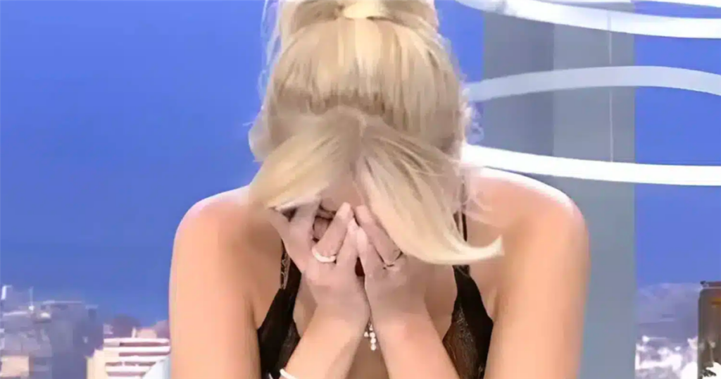 Με άλλη μύτη, άλλα χείλη και μαλλί «καρπολάχανο»: H Φαίη Σκορδά στη πρώτη της τηλεοπτική εμφάνιση ήταν μια άλλη