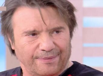 Ο Στράτος Τζώρτζογλου έκλαψε on air: «Με πείραξε πάρα πολύ το βίντεο που μου έδειξαν με τη Σοφία Μαριόλα»