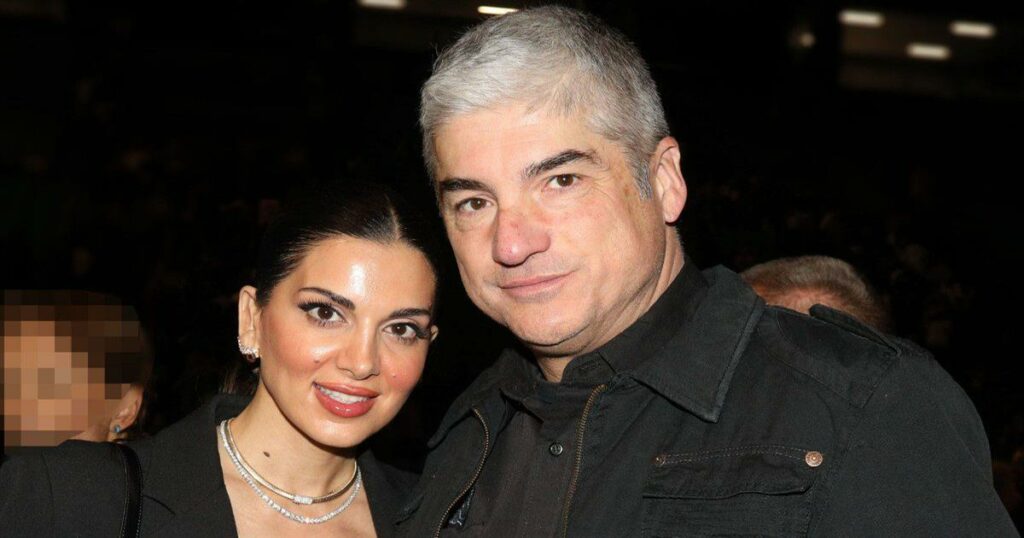 Σταματίνα Τσιμτσιλή: Γιατί δεν εμφανίζεται σε κοσμικές εκδηλώσεις με τον Θέμη Σοφό – Η αλήθεια