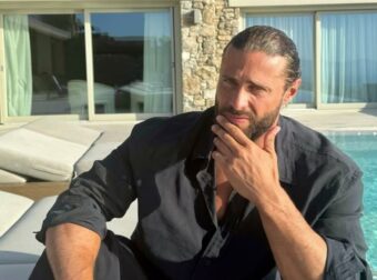 Κωνσταντίνος Βασάλος: Με ποιες δύο κοπέλες είχε ταυτόχρονη σχέση το 2017 και μάλιστα έμενε και μαζί τους ταυτόχρονα;