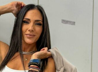 Δεν φαντάζεστε πως πήγε η Ανθή Βούλγαρη για εκπομπή στο Mega! «Κράξιμο» από την μακιγιέρ της