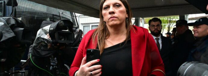 Τέμπη: Τινάχτηκε στον «αέρα» η δίκη στη Λάρισα εξαιτίας… Ζωής Κωνσταντοπούλου