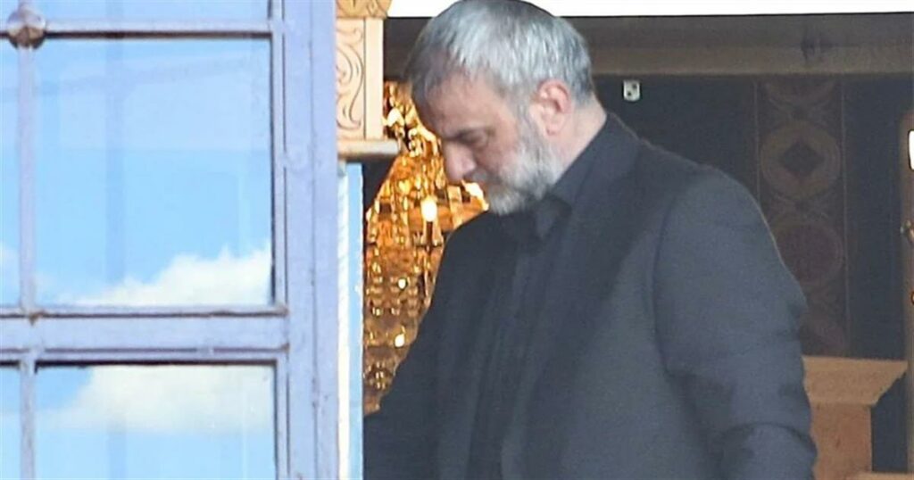 ΚΟΛΟΣΣΟΣ ΤΡΑΙΑΝΟΣ ΔΕΛΛΑΣ: ΖΗΤΗΣΕ ΕΝΑ ΠΡΑΓΜΑ ΜΟΝΟ ΣΤΗΝ ΚΗΔΕΙΑ ΤΗΣ ΓΥΝΑΙΚΑΣ ΤΟΥ
