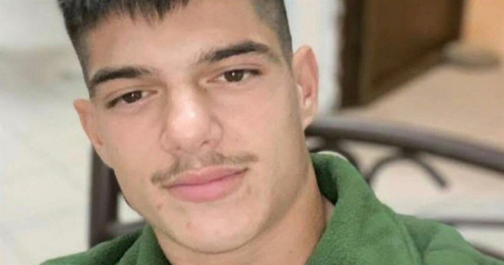 Κρήτη: Στον τάφο του αγαπημένου του παππού ο Νικήτας Γεμιστός – Δείτε φωτογραφία