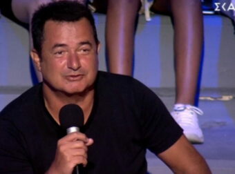 Survivor: «Το μυαλό μου είναι στον παίκτη που τραυματίστηκε» λέει ο παραγωγός του ριάλιτι Ατζούν Ιλιτζαλί###
