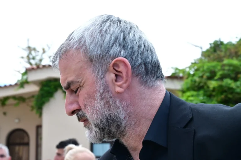 «Ξεκουράσου αγάπη μου, να είσαι σίγουρη ότι πάλι εσένα θα ερωτευόμουν» – Ράγισε καρδιές ο επικήδειος του Τραϊανού Δελλά###