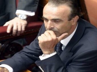 Για τον έναν δεν το ξέραμε καν: 10 διάσημοι Έλληνες που πάλεψαν με τον καρκίνο όμως δεν τα κατάφεραν – Οι θάνατοι προκάλεσαν σοκ στο Πανελλήνιο