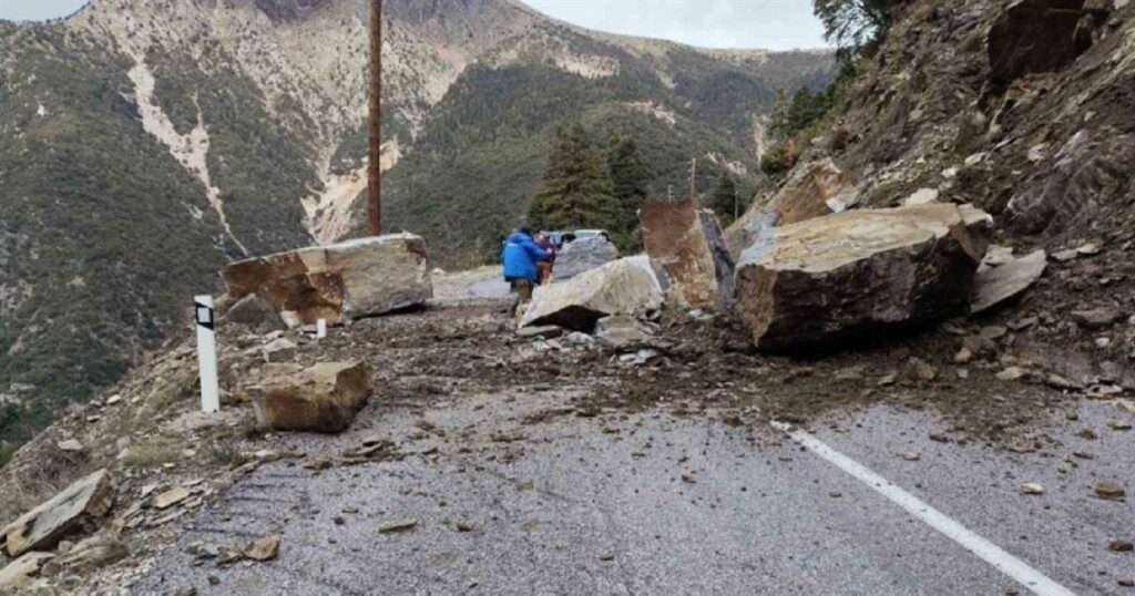 Εύβοια: Κατολισθήσεις και ζημιές στο Μαντούδι μετά τους ισχυρούς σεισμούς – Τι λέει ο δήμαρχος###