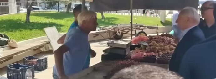 Τα «άκουσαν» Ανδριανός και Πλεύρης σε λαϊκή αγορά – «Σαράντα σκάνδαλα, όχι ένα. Πού είναι τα λεφτά των αγροτών; – Σηκωθείτε φύγετε»