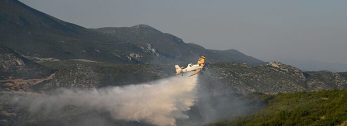 Φωτιά στη Φθιώτιδα: «Οι φλόγες είναι 100 μέτρα από τα σπίτια», λέει ο δήμαρχος στο Newsbomb###