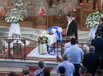 Κωνσταντίνος Λαιμοδέτης: Θρήνος στην κηδεία του 27χρονου Πυροσβέστη που έχασε τη ζωή του στη φωτιά – Φωτογραφίες###