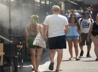 «Ό,τι δεν έκανε ο καιρός όλο το καλοκαίρι, θα το κάνει το τρίτο δεκαήμερο του Αυγούστου» – Τι λένε οι μετεωρολόγοι για το κύμα ζέστης