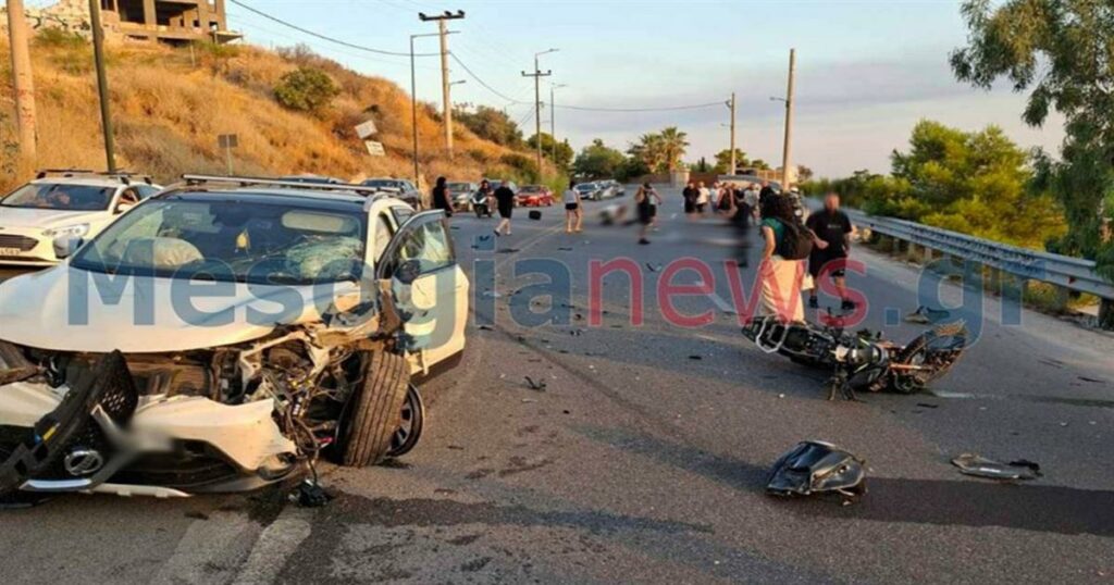 Σφοδρό τροχαίο στην Αθηνών – Σουνίου: Διαλύθηκε η μοτοσικλέτα – Νεκρός ο οδηγός, σοβαρά τραυματίας η συνεπιβάτιδα του