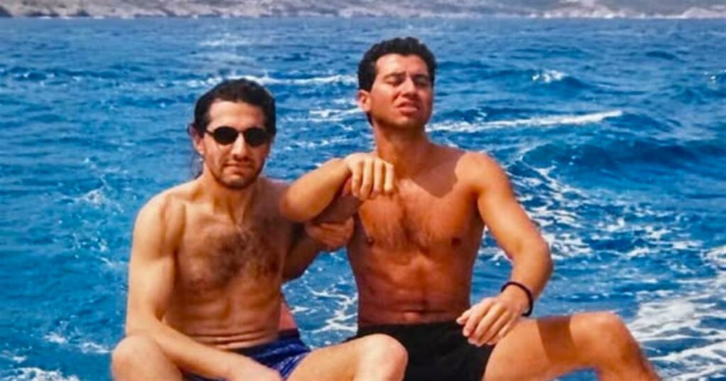 Φοίβος για Δημήτρη Κόκοτα: «Δεν ξέρω αν υπάρχουν αρκετές λέξεις για να αποχαιρετήσεις έναν άνθρωπο, που σημάδεψε με τόσο ξεχωριστό τρόπο την ζωή σου – Σ’ ευχαριστώ για όλα»