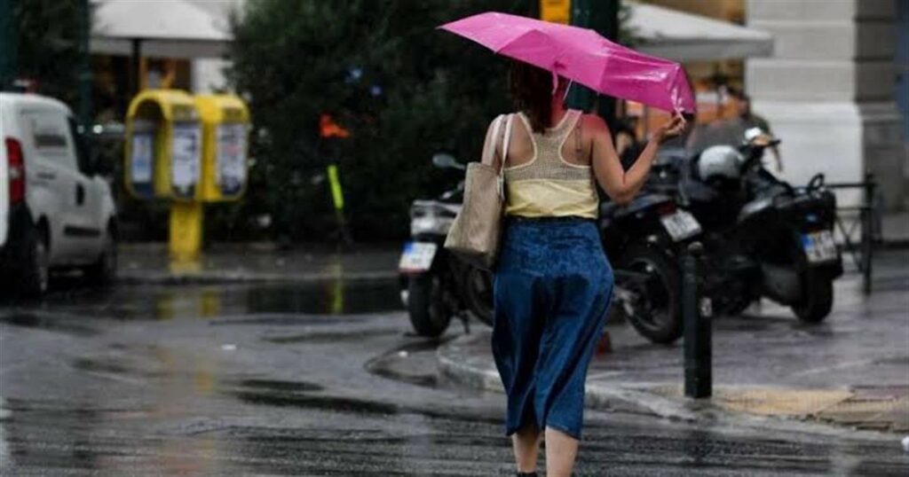 Καιρός: Έρχονται βροχές και καταιγίδες από την Τετάρτη – Πτώση θα σημειώσει η θερμοκρασία