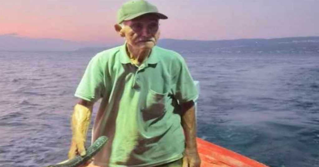 Ρεκόρ Γκίνες διεκδικεί στα 92 του ο καπετάν Δημήτρης από την Ερέτρια ως ο γηραιότερος εν ενεργεία ψαράς στον κόσμο