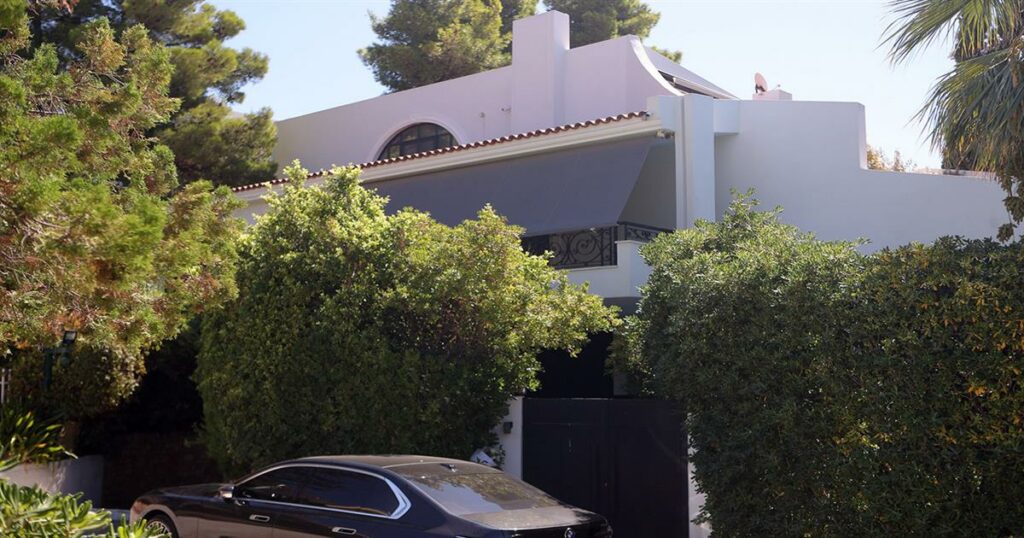 Τα νέα δεδομένα για το χρηματοκιβώτιο στο σπίτι του Γιώργου Μαζωνάκη – Τι ξεκαθαρίζει η οικογένειά του