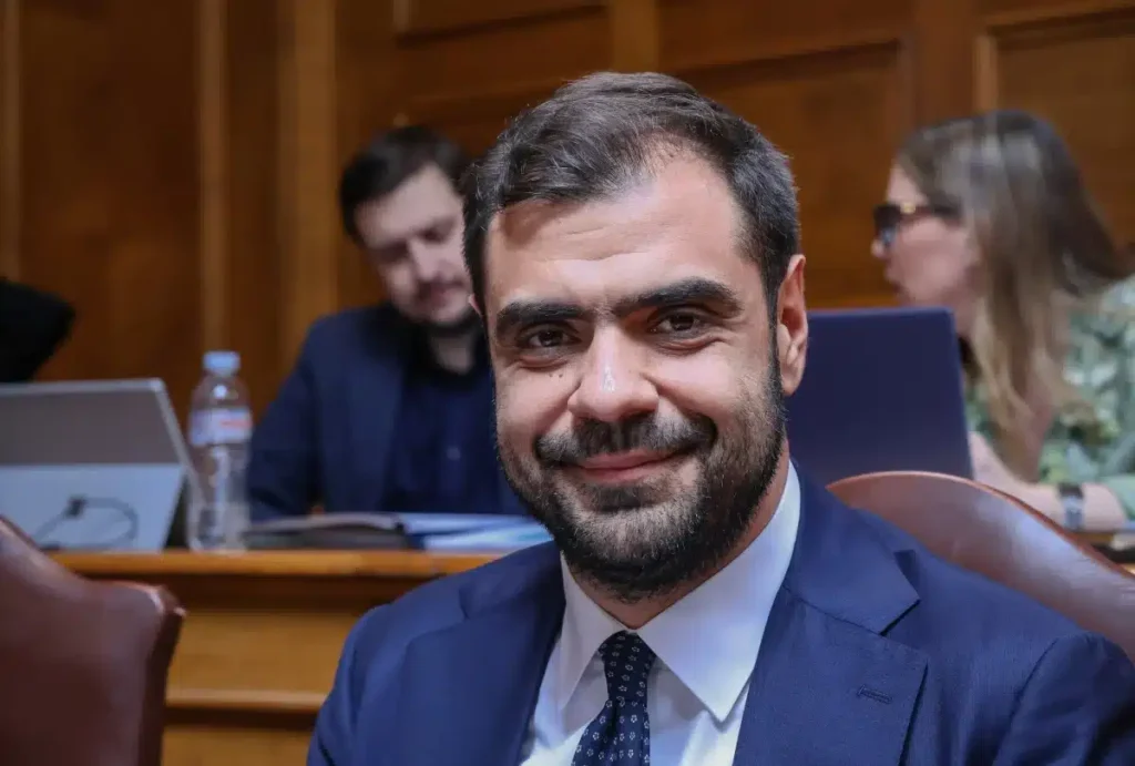 Παύλος Μαρινάκης: «Δεν πρέπει να υπάρχει επίδομα ανεργίας για πάνω από δύο μήνες. Θεωρώ ότι τα χρήματα αυτά πρέπει να κατευθυνθούν στις επιχειρήσεις»