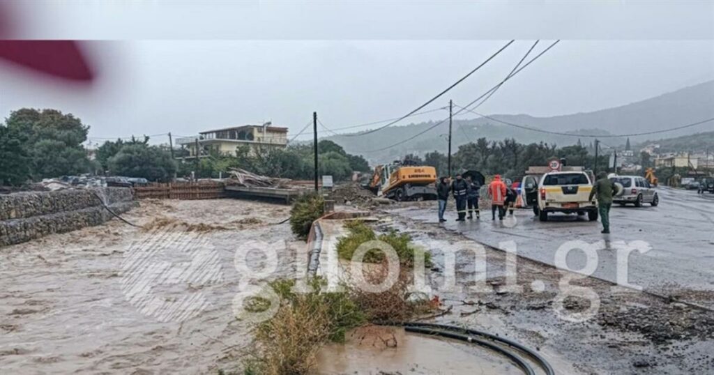 Η κακοκαιρία σφυροκοπά την Ελλάδα: Δραματικές ώρες στην Εύβοια – Υπερχείλισε ο ποταμός Κηρέας, πλημμύρες και μηνύματα από το 112 – Προβλήματα σε Ρόδο και νησιά (video)
