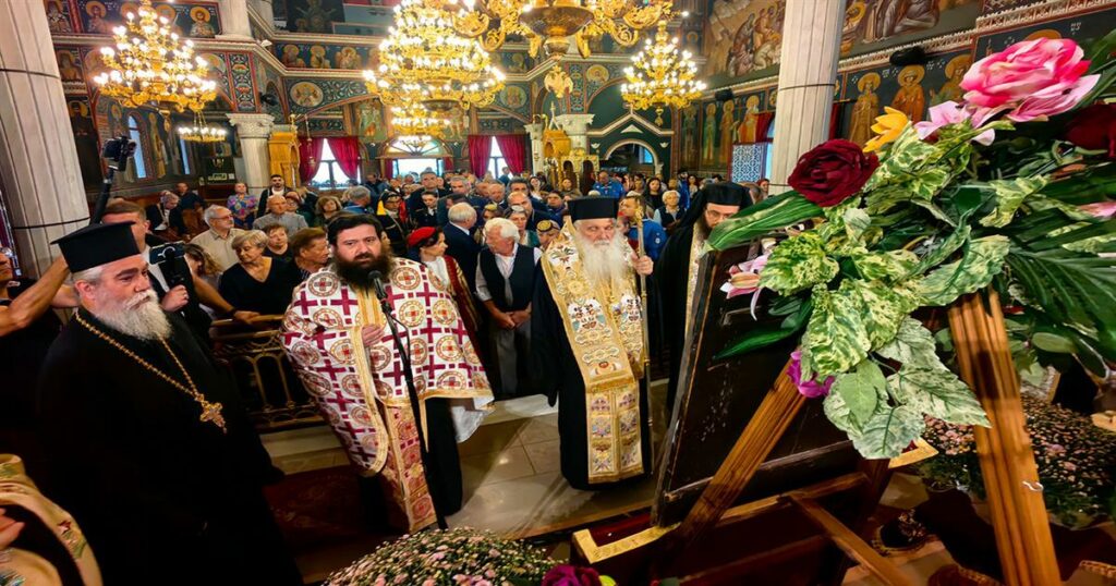 Από τα Ιεροσόλυμα στο Ναύπλιο: Ουρές για την εικόνα της Παναγίας του Όρους των Ελαιών – Με λαμπρότητα η υποδοχή στον ναό Ευαγγελιστρίας – Δείτε βίντεο και φωτογραφίες